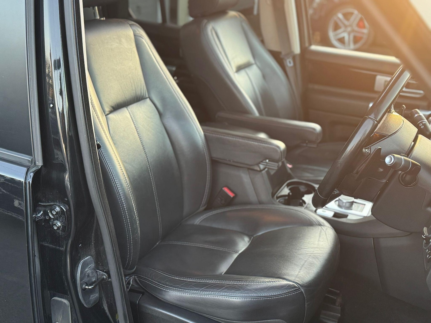 Used Land Rover Discovery 2015 for sale - 77926282: Photo 20