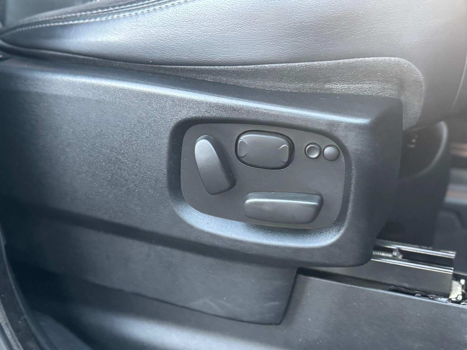 Used Land Rover Discovery 2015 for sale - 77926282: Photo 21