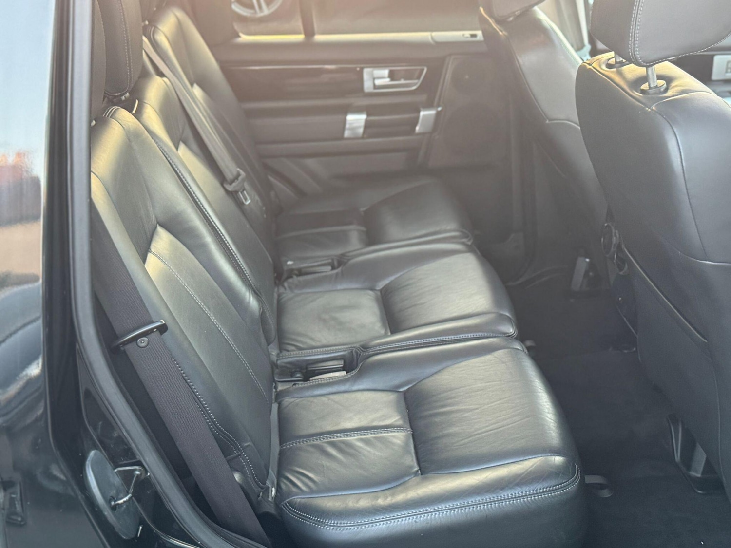 Used Land Rover Discovery 2015 for sale - 77926282: Photo 23