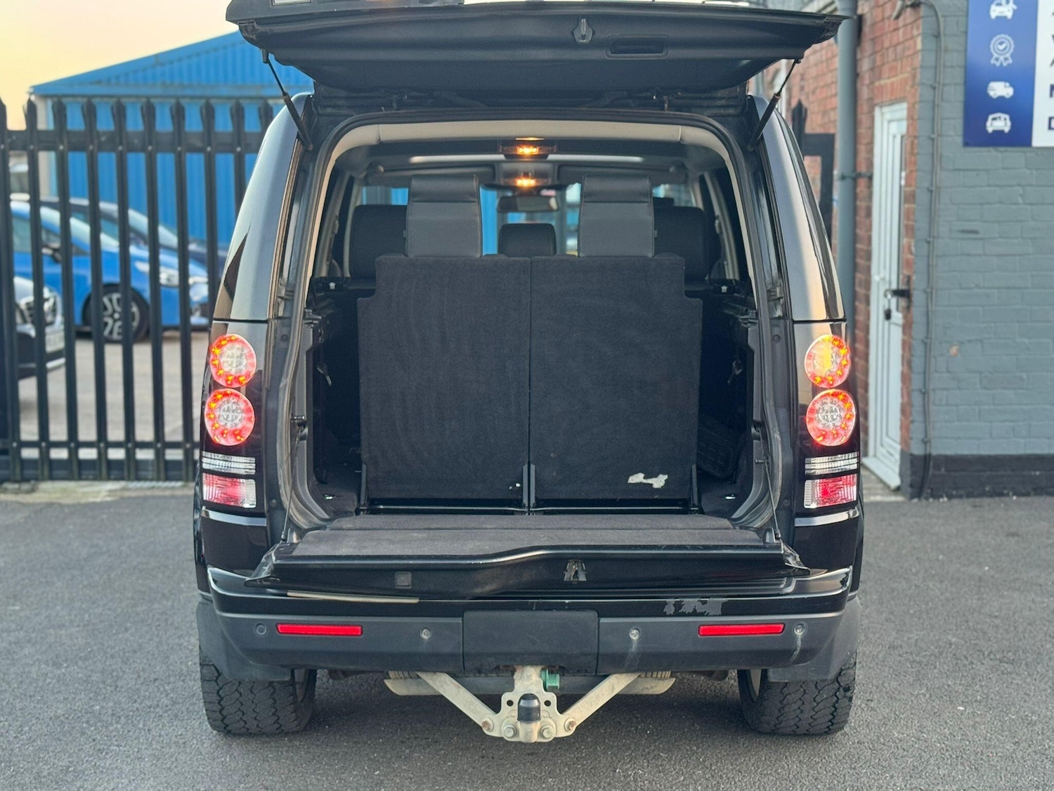 Used Land Rover Discovery 2015 for sale - 77926282: Photo 24