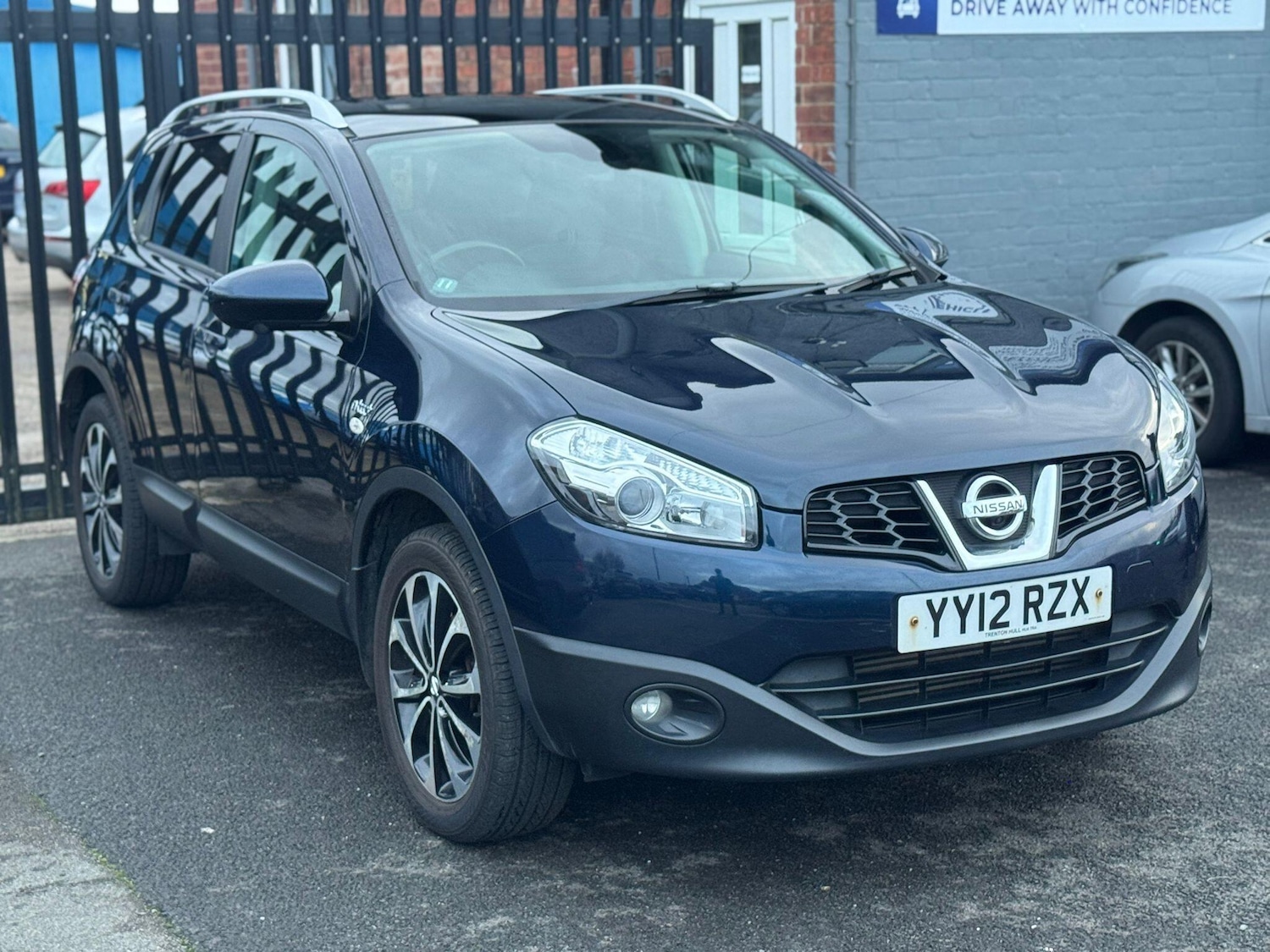 Used Nissan Qashqai 2012 for sale - 76561051: Photo 1