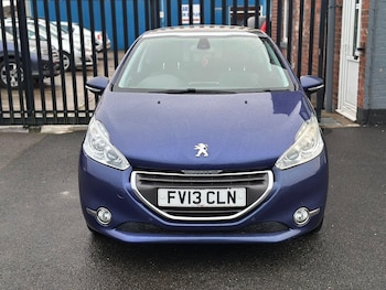 Used Peugeot 208 2013 for sale - 76573688: Photo