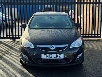 Used Vauxhall Astra 2012 for sale - 76572287: Photo