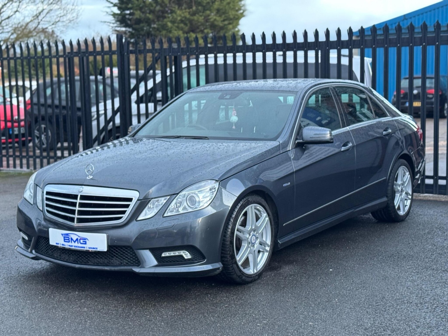 Used Mercedes-Benz E Class 2009 for sale - 77585917: Photo 3
