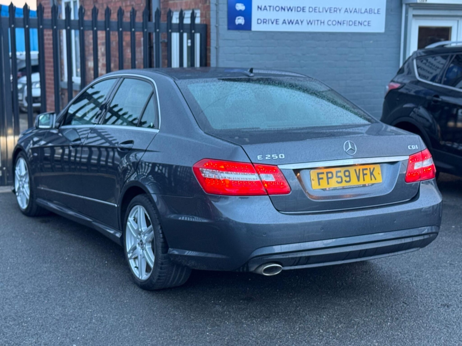 Used Mercedes-Benz E Class 2009 for sale - 77585917: Photo 4