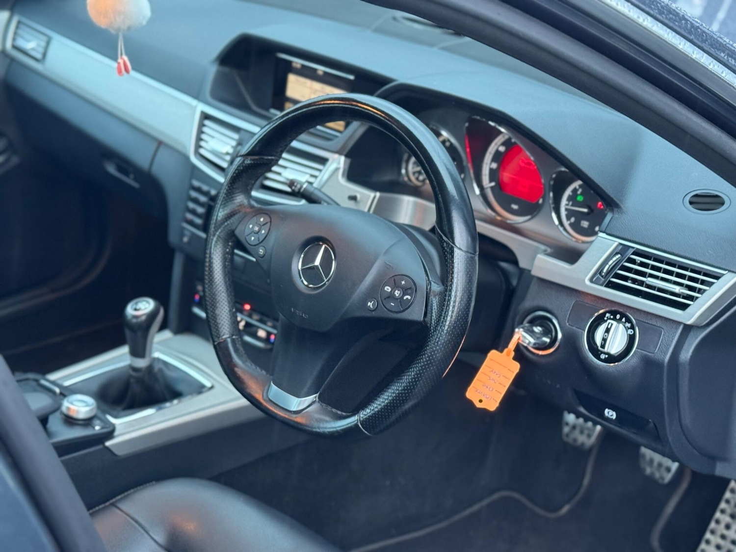 Used Mercedes-Benz E Class 2009 for sale - 77585917: Photo 7