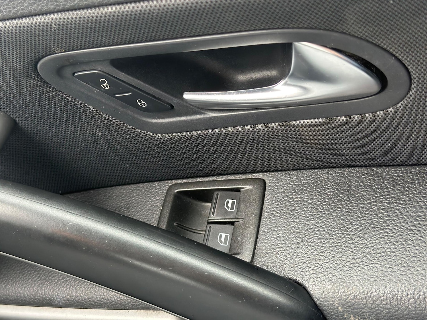 Used Volkswagen Scirocco 2010 for sale - 78072869: Photo 17