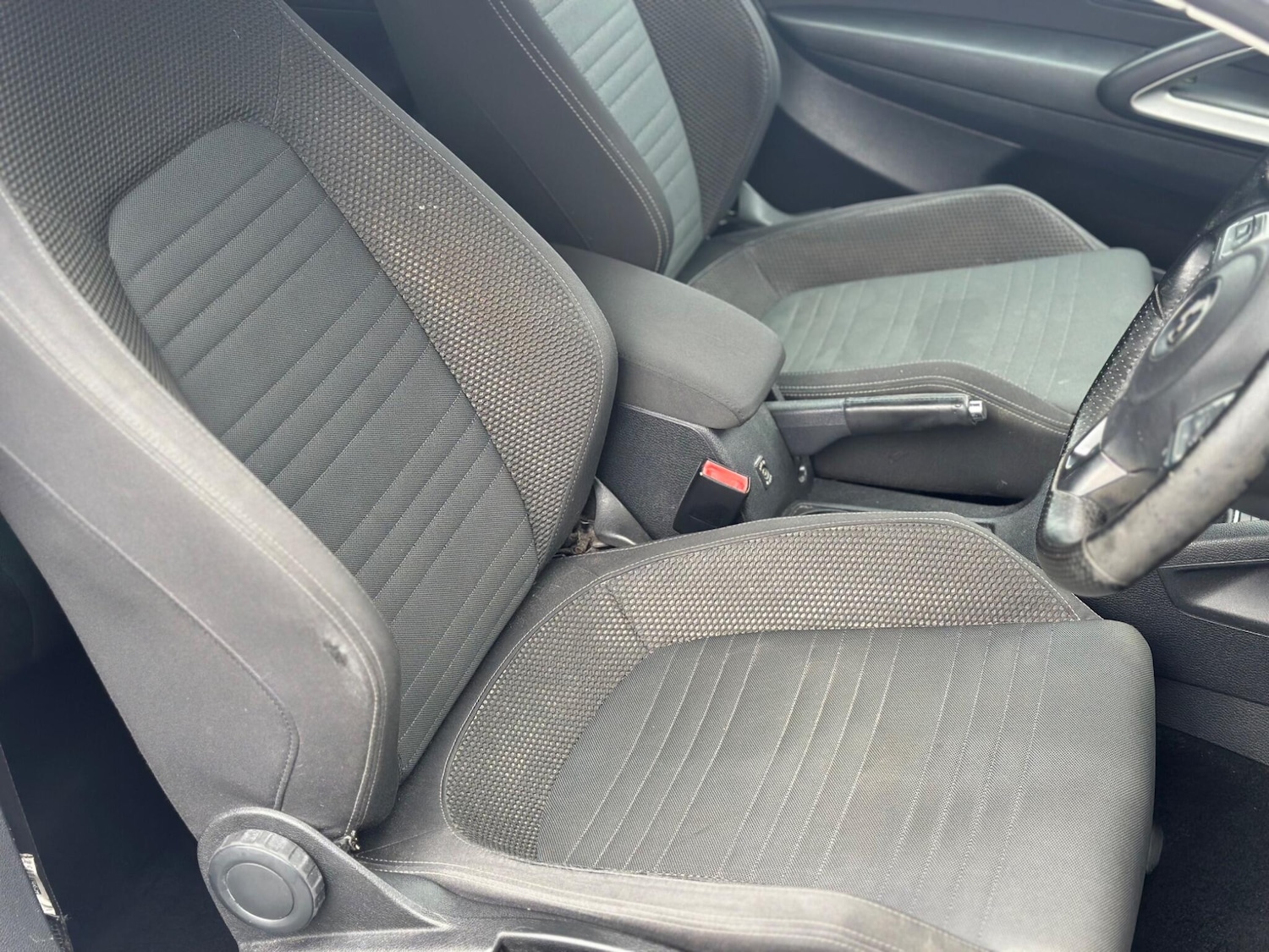 Used Volkswagen Scirocco 2010 for sale - 78072869: Photo 18