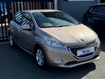 Used Peugeot 208 2015 for sale - 78704588: Photo