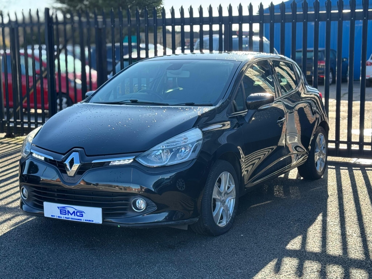 Used Renault Clio 2015 for sale - 77550142: Photo 3