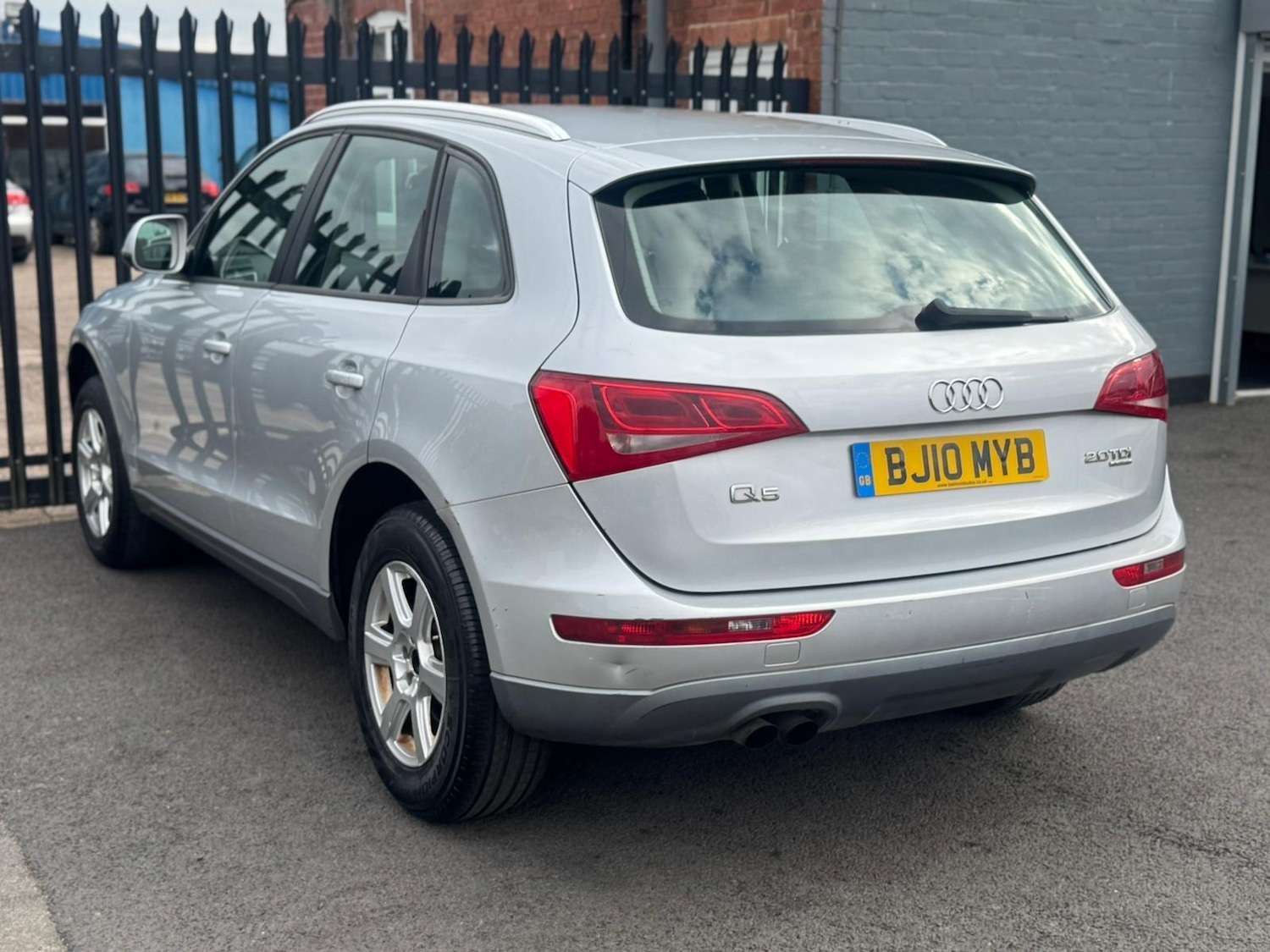 Used Audi Q5 2010 for sale - 76573456: Photo 6