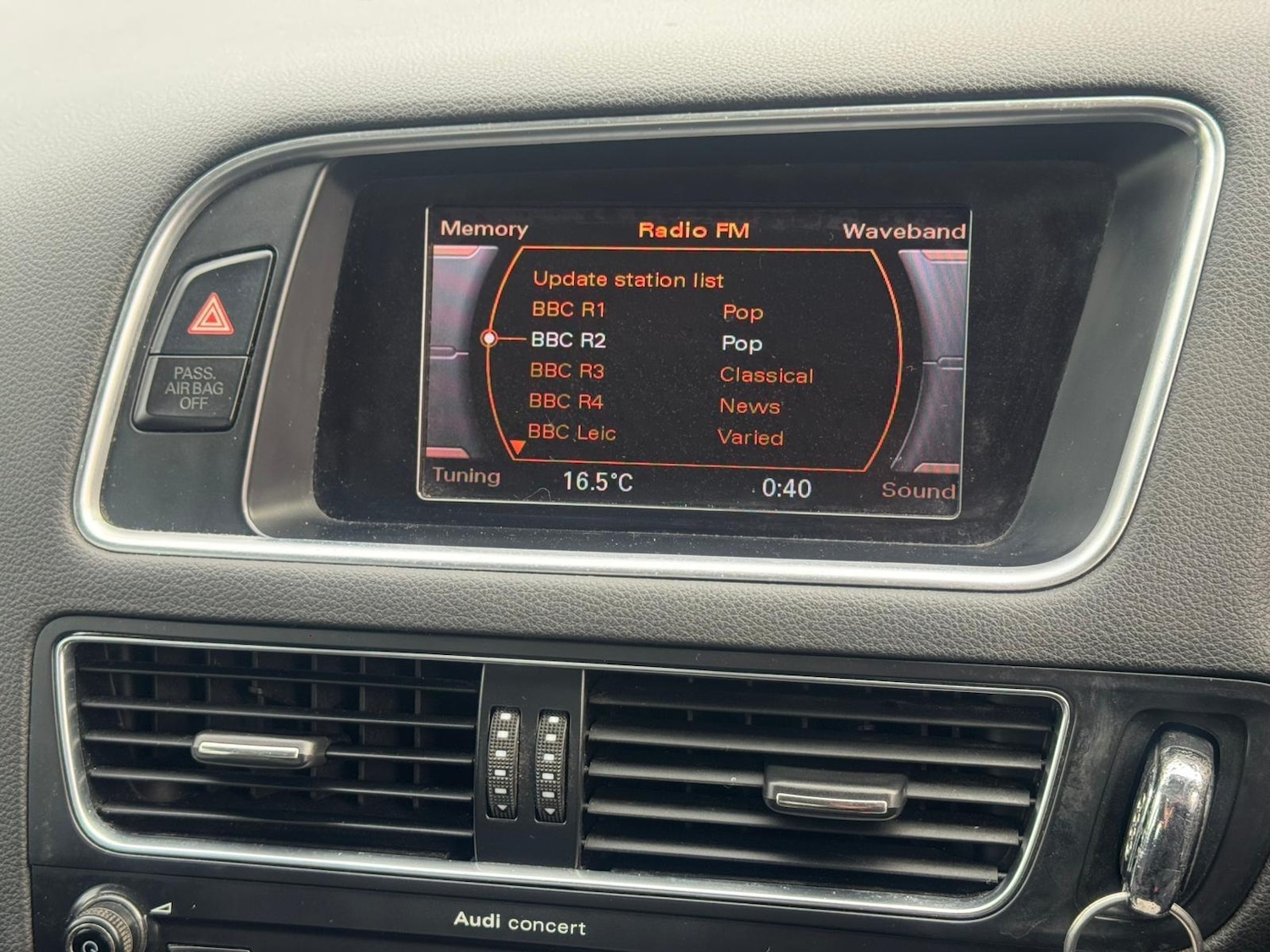 Used Audi Q5 2010 for sale - 76573456: Photo 9