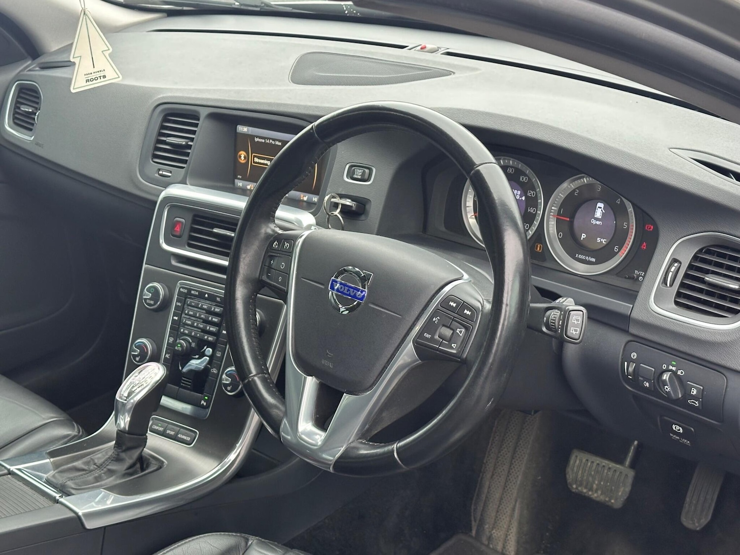 Used Volvo V60 2012 for sale - 77376462: Photo 11