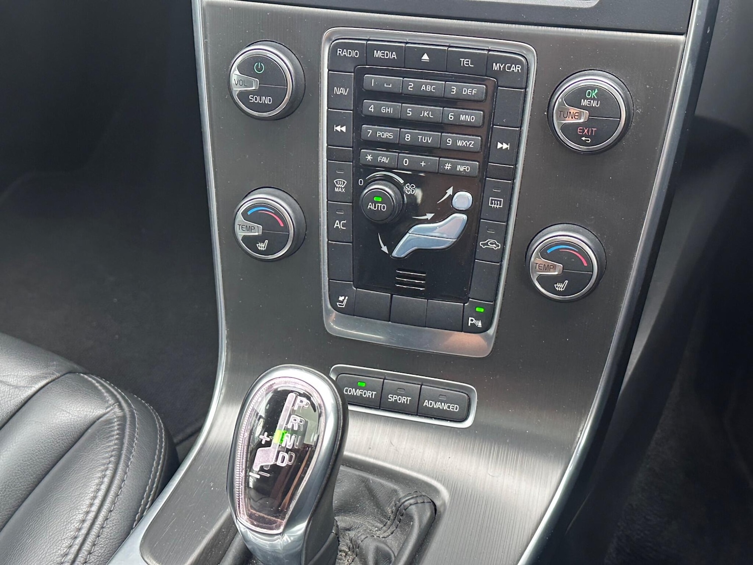 Used Volvo V60 2012 for sale - 77376462: Photo 17