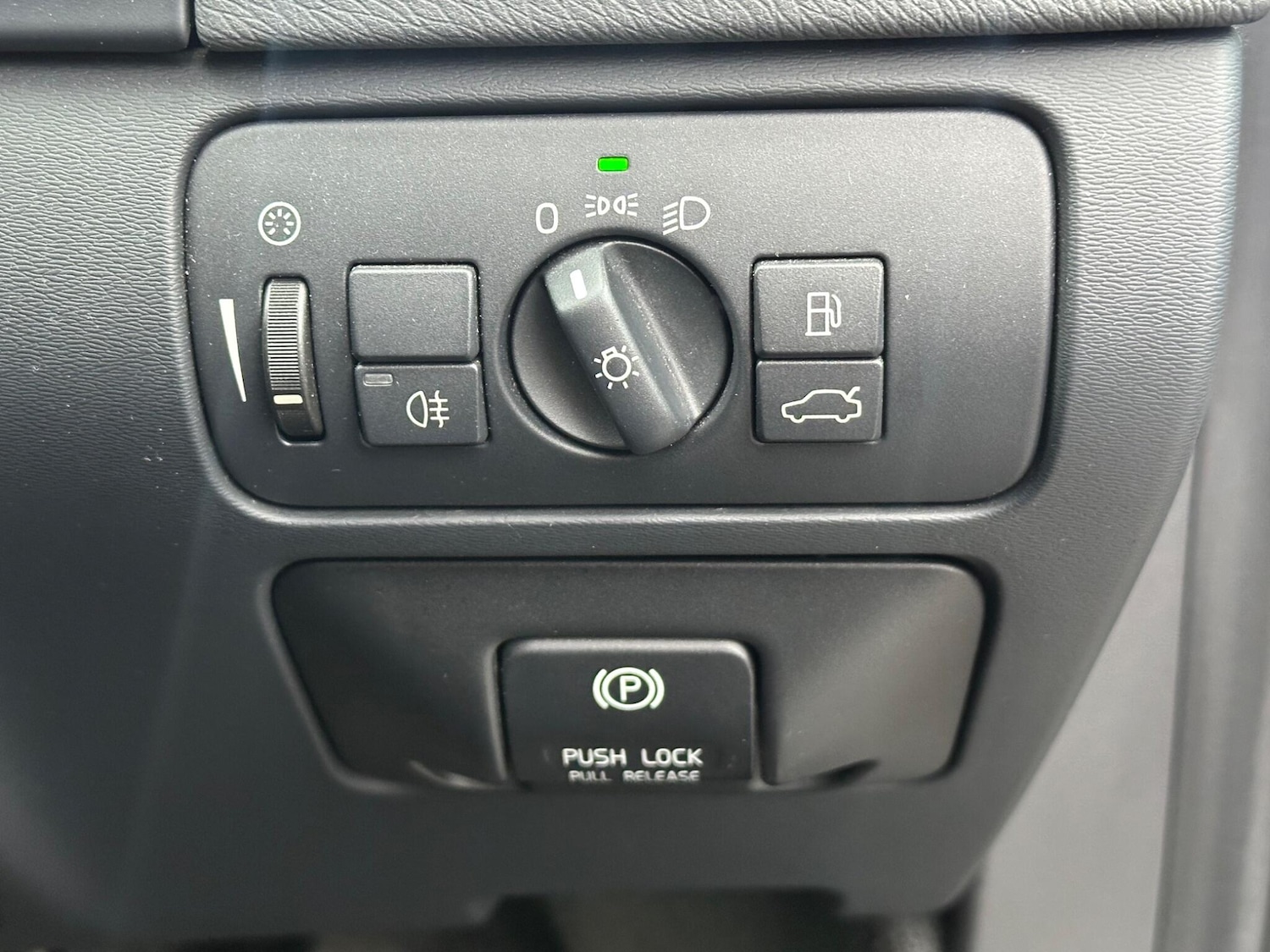 Used Volvo V60 2012 for sale - 77376462: Photo 22