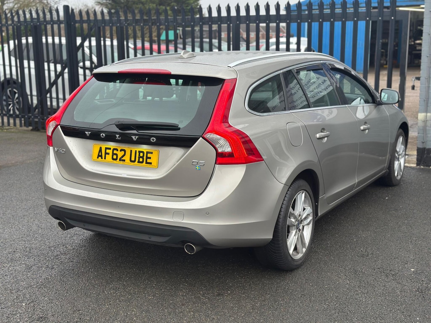 Used Volvo V60 2012 for sale - 77376462: Photo 6