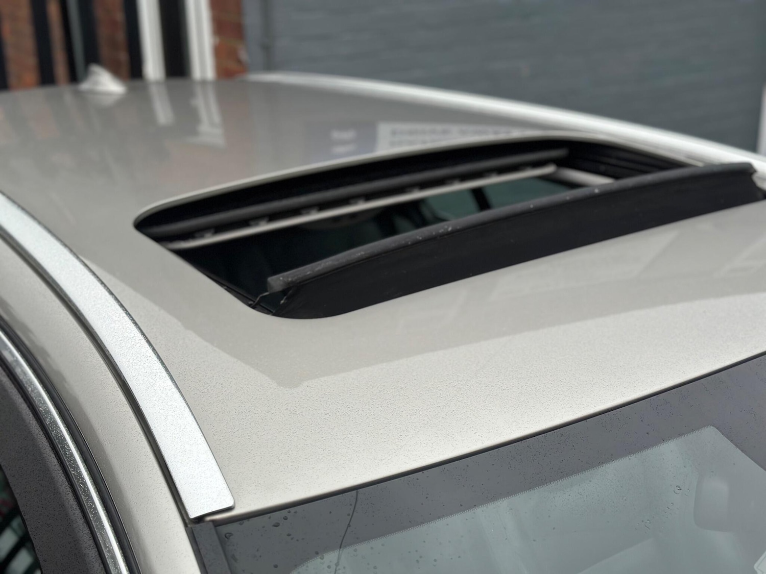 Used Volvo V60 2012 for sale - 77376462: Photo 7