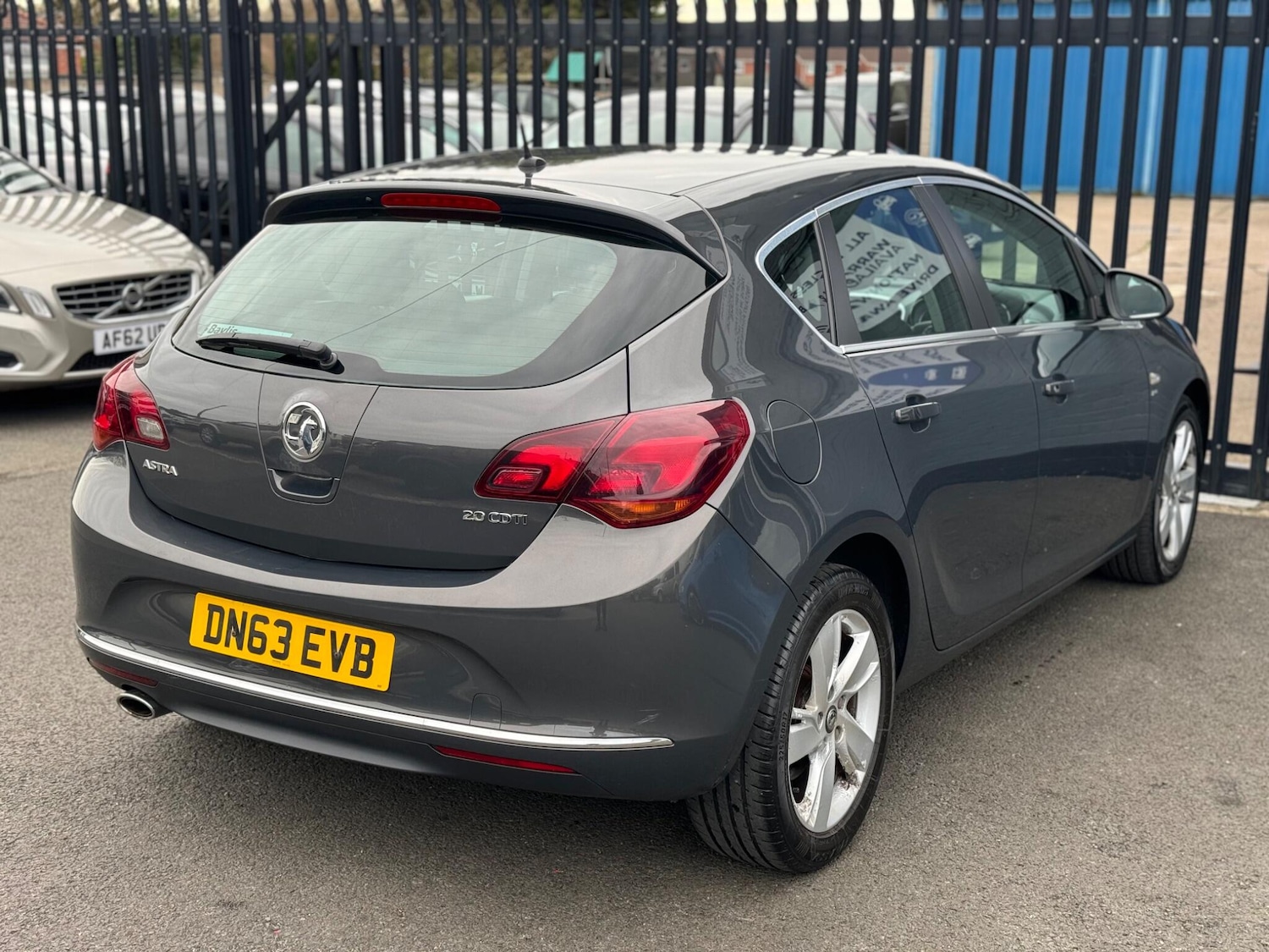 Used Vauxhall Astra for sale - 77737158: Photo 4