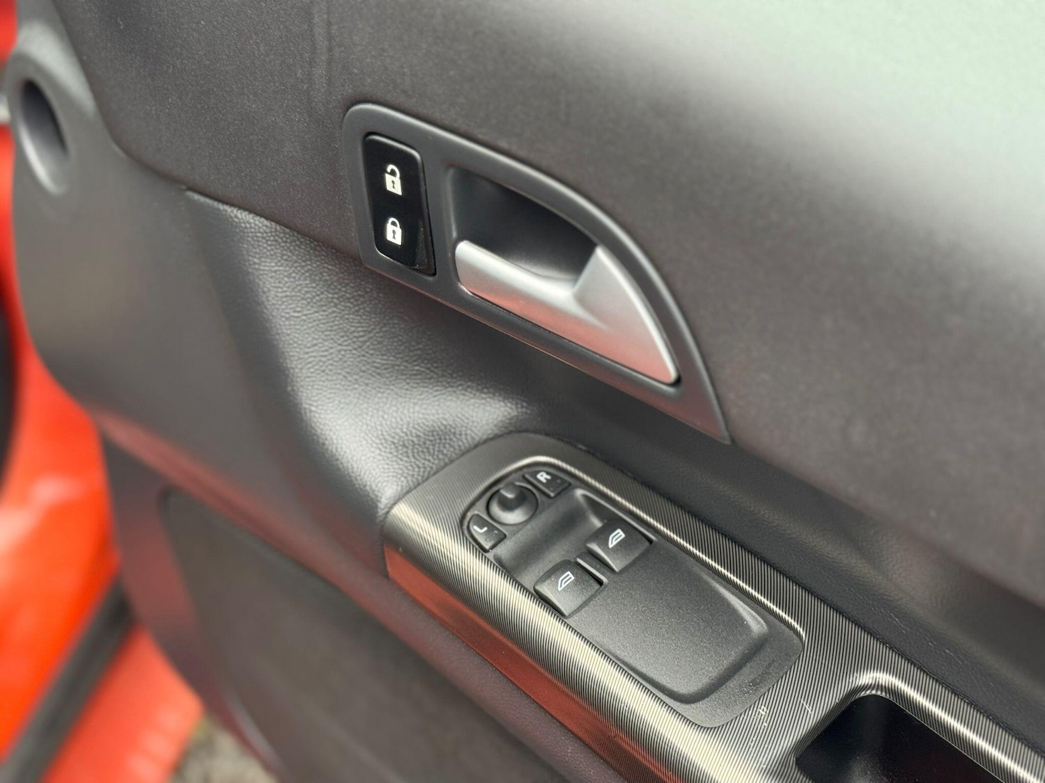 Used Volvo C30 2010 for sale - 77020850: Photo 8