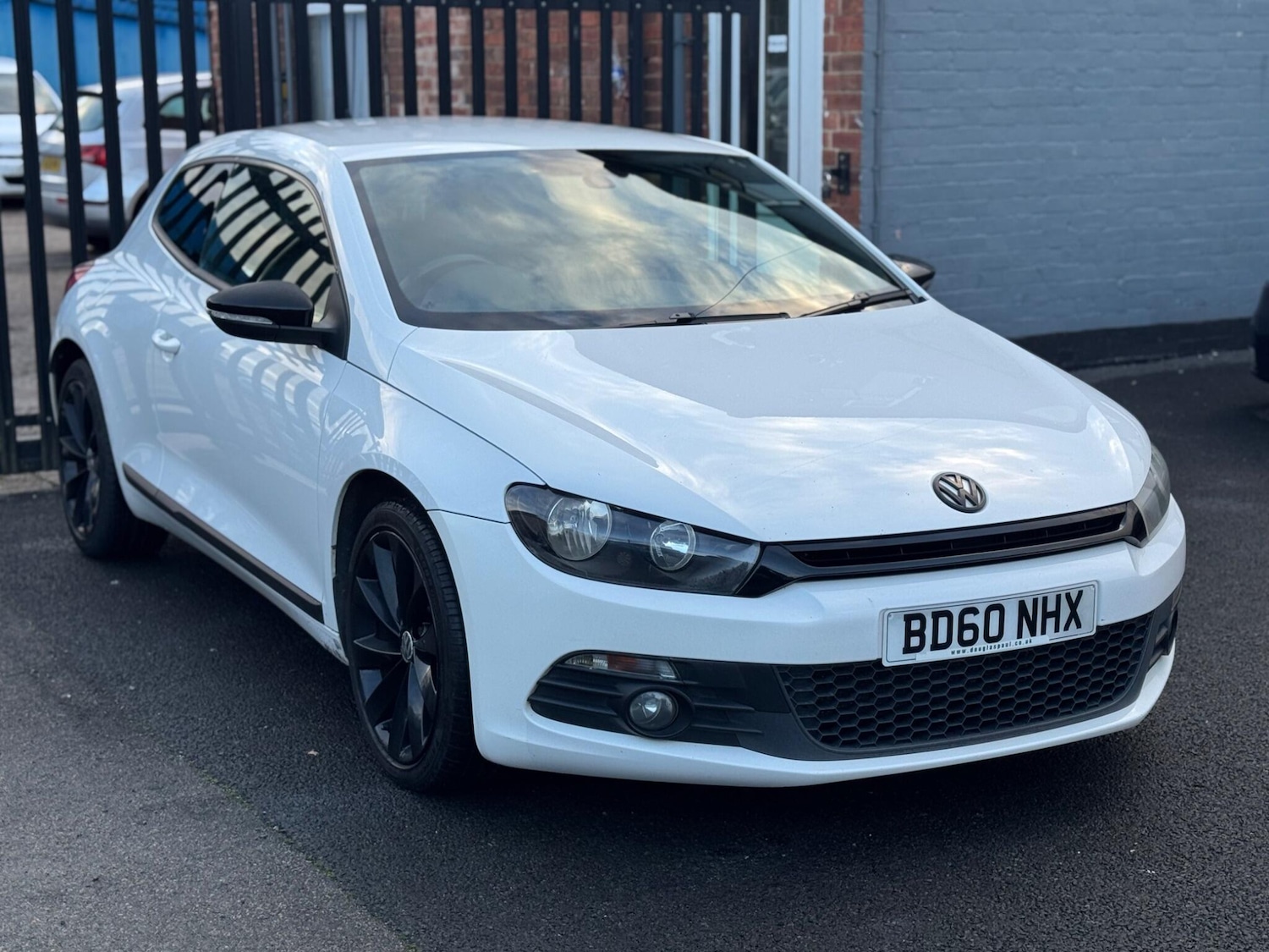 Used Volkswagen Scirocco 2010 for sale - 76550100: Photo 1