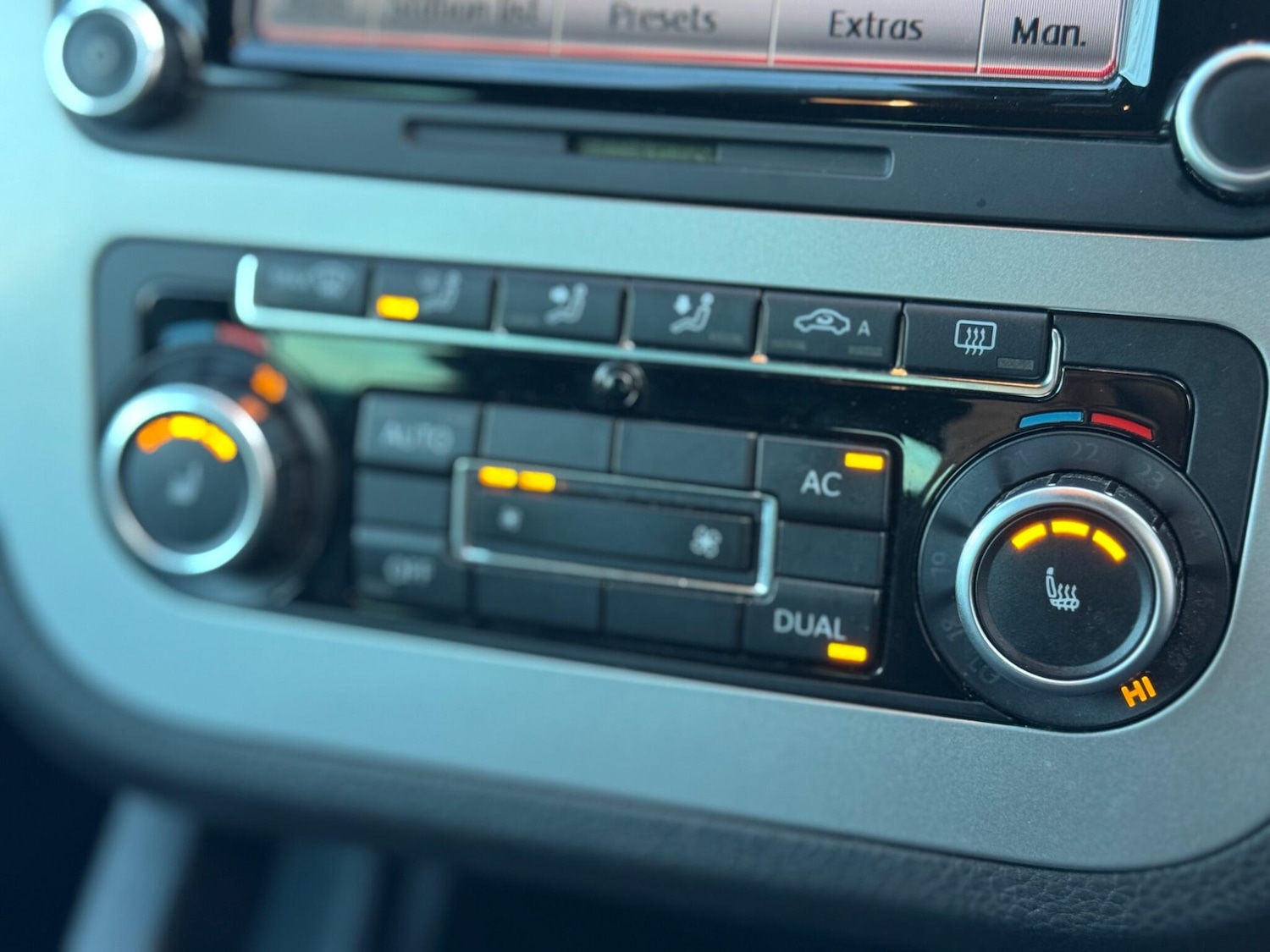 Used Volkswagen Scirocco 2010 for sale - 76550100: Photo 16