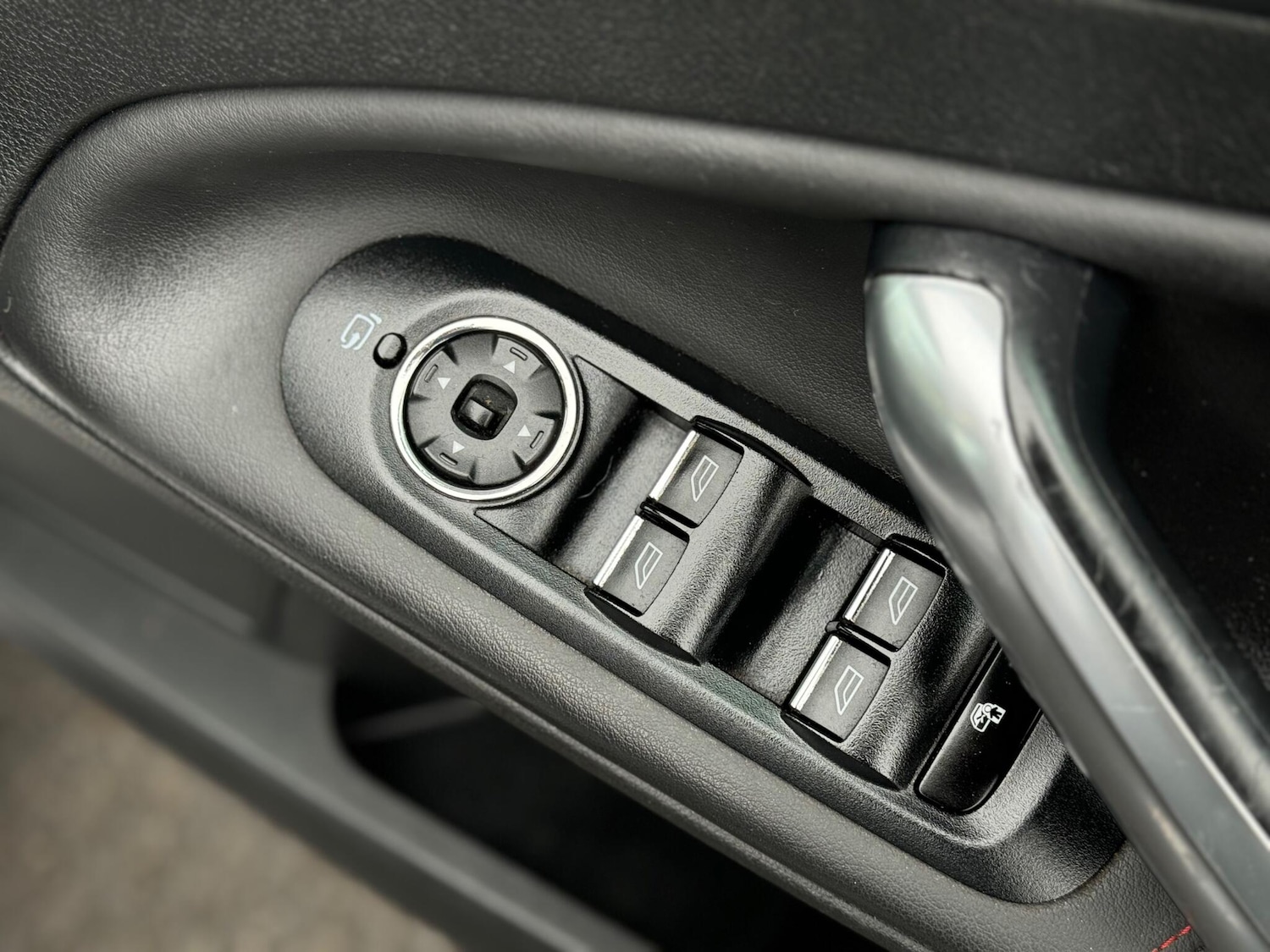 Used Ford Mondeo 2012 for sale - 76572057: Photo 8