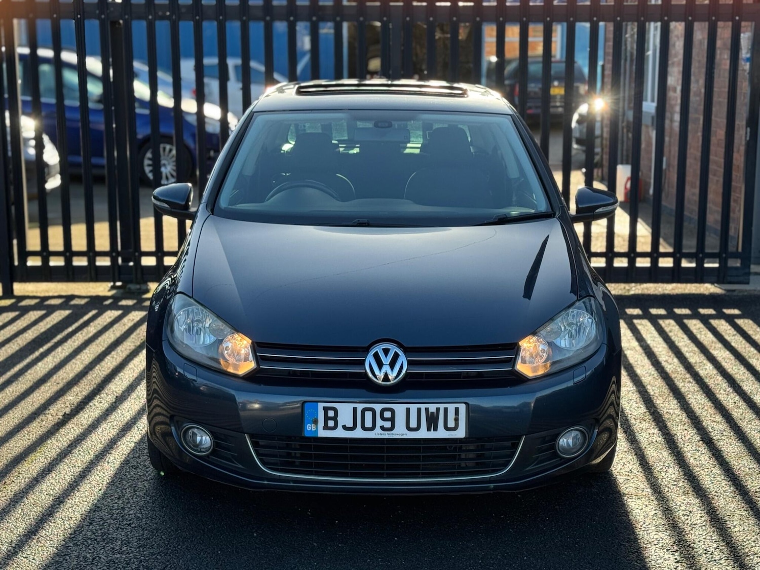 Used Volkswagen Golf 2009 for sale - 76781679: Photo 2