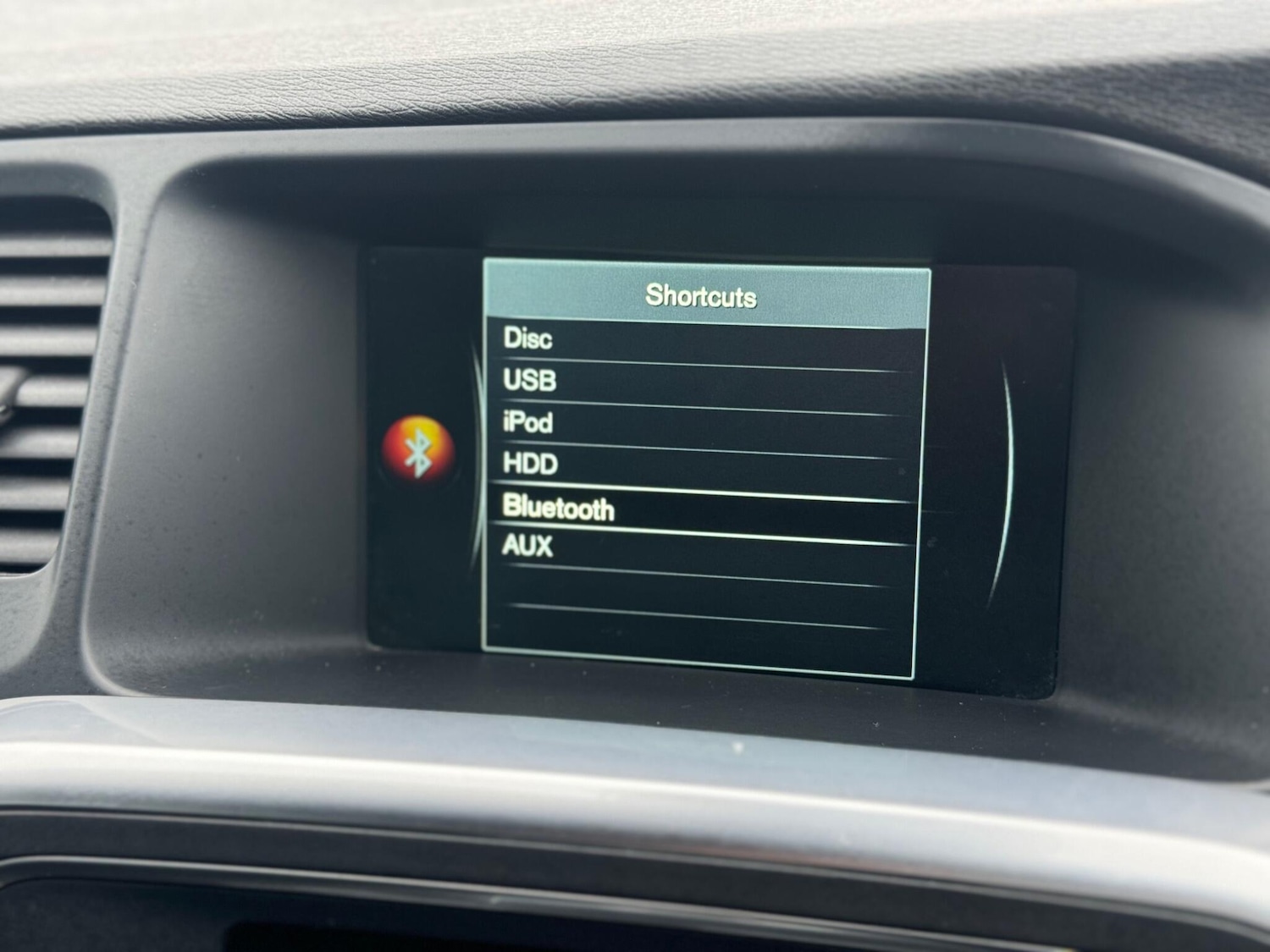 Used Volvo V60 2014 for sale - 77376123: Photo 14