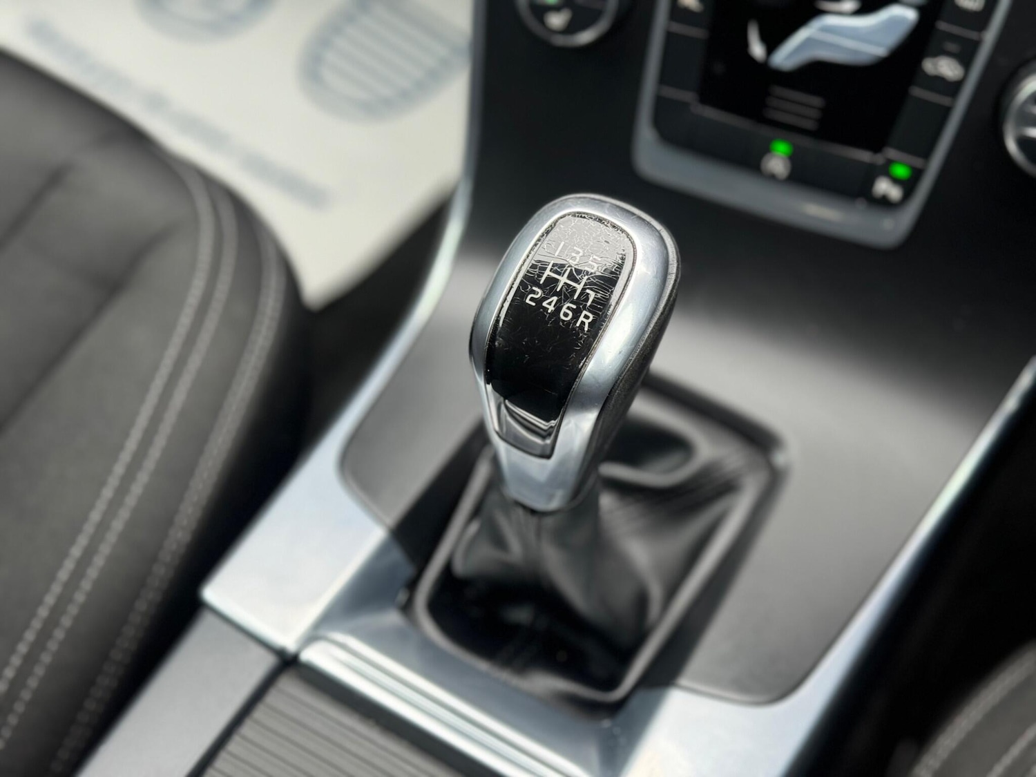 Used Volvo V60 2014 for sale - 77376123: Photo 18