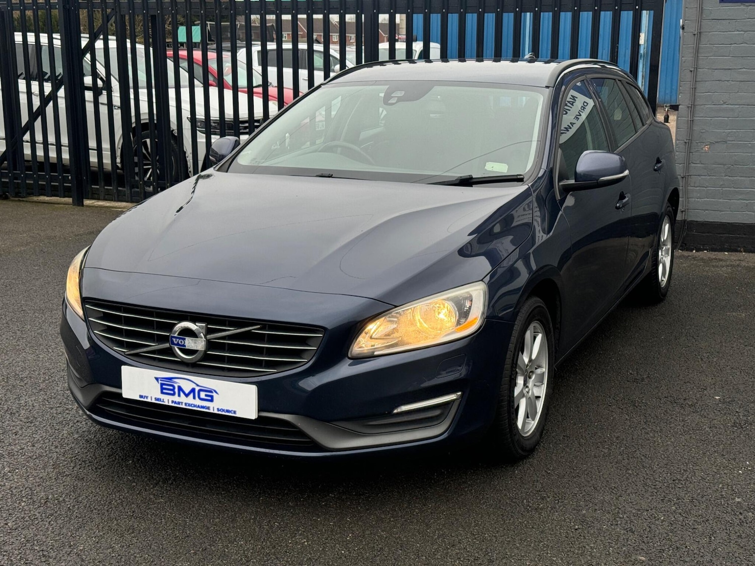Used Volvo V60 2014 for sale - 77376123: Photo 3