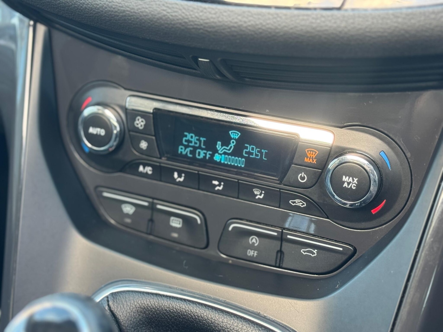 Used Ford Kuga 2015 for sale - 77255461: Photo 16