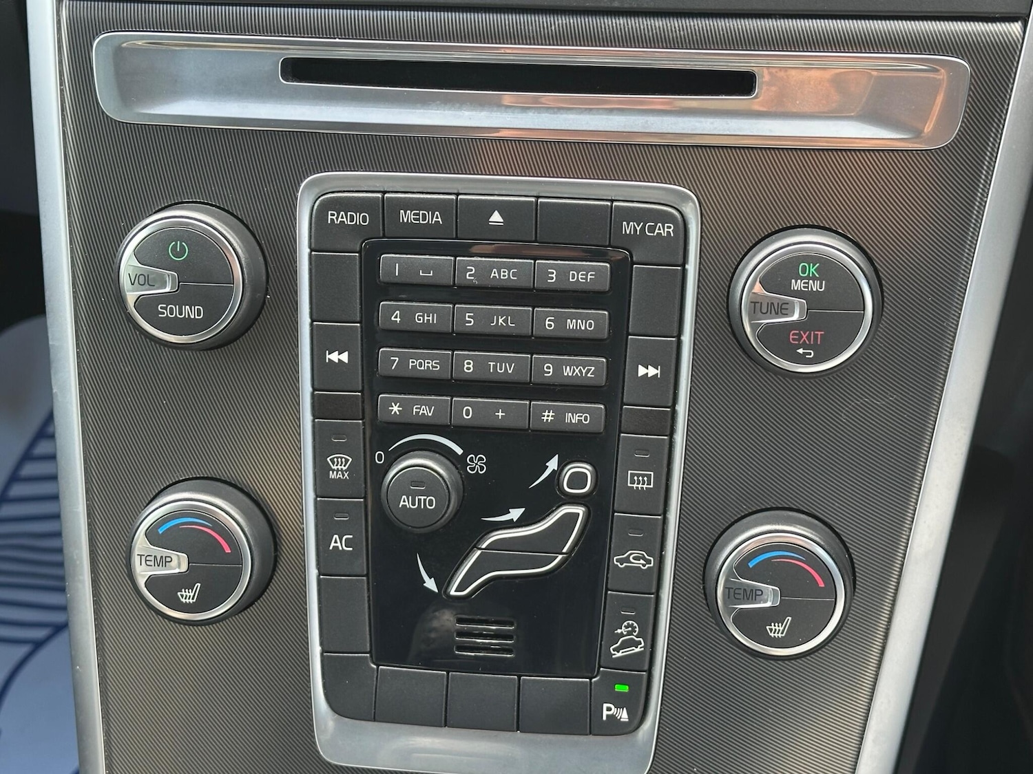 Used Volvo XC60 for sale - 77882411: Photo 12