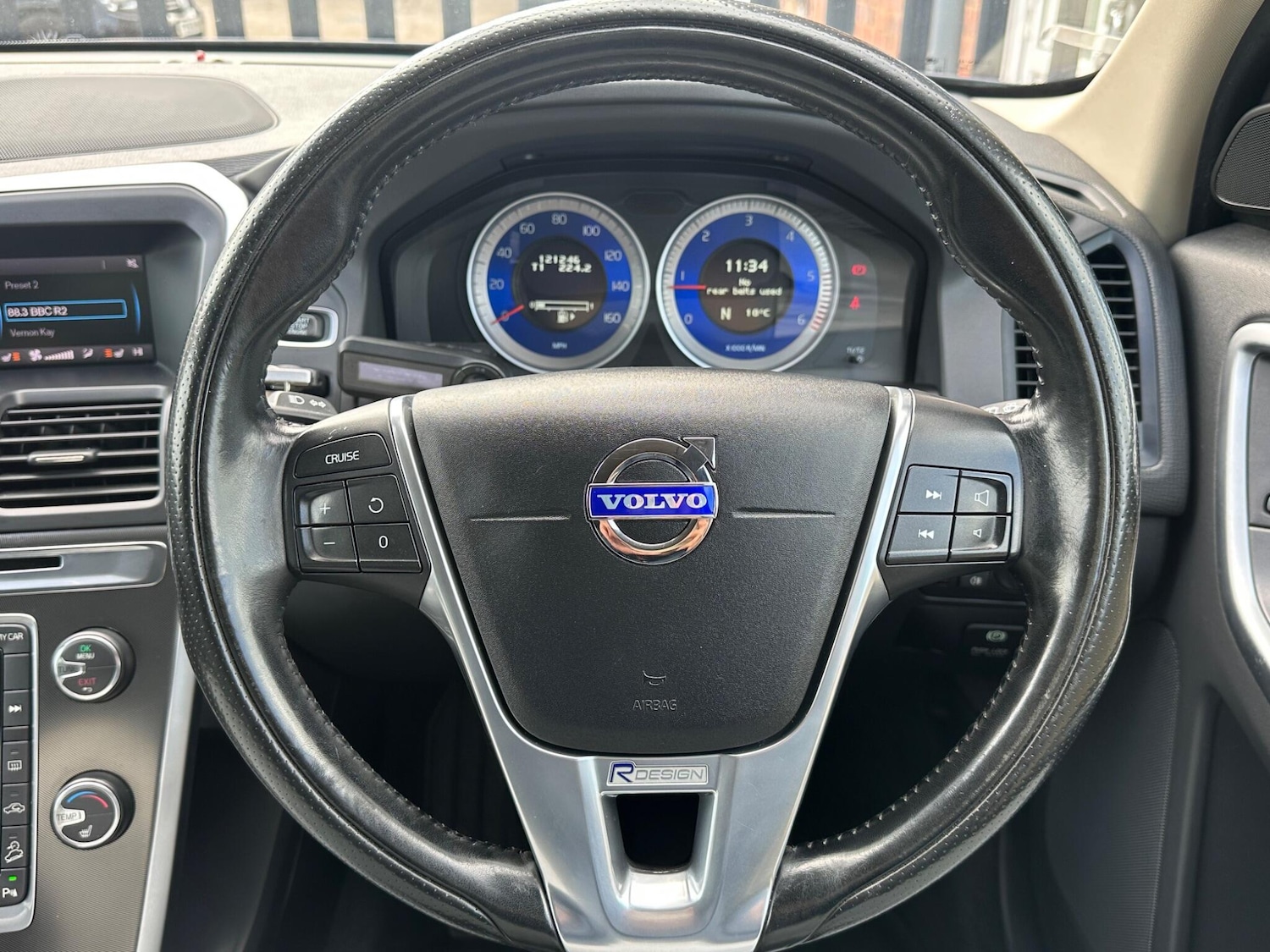 Used Volvo XC60 for sale - 77882411: Photo 8