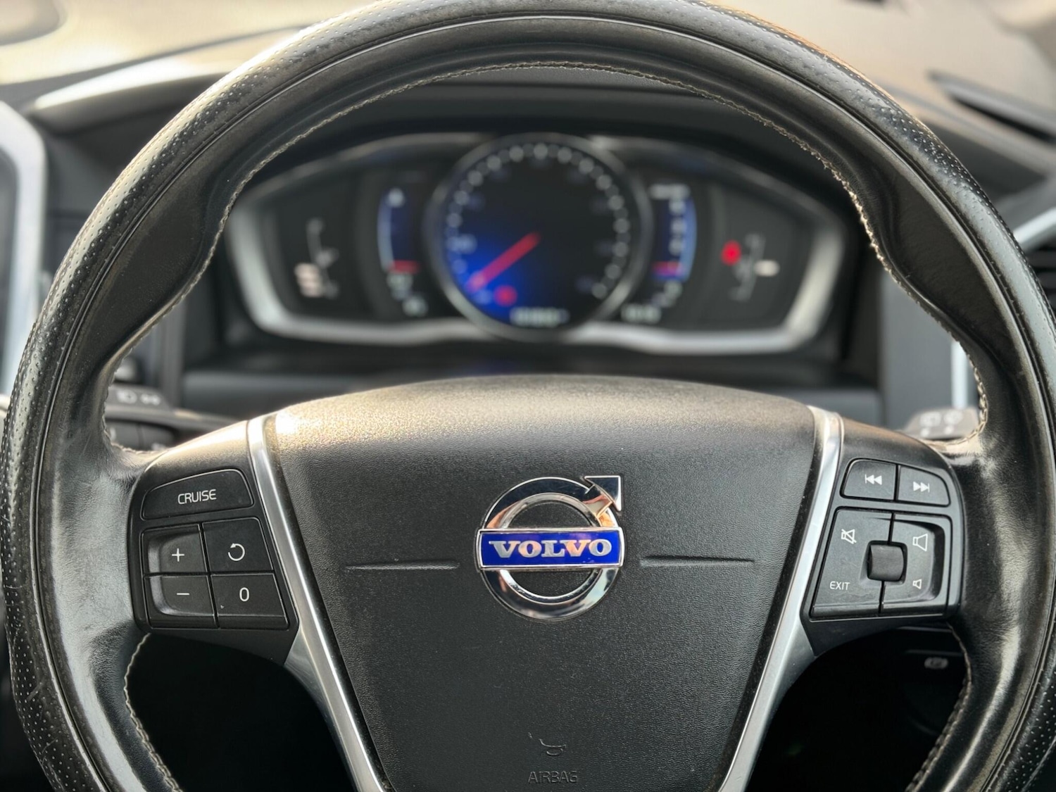 Used Volvo XC60 2014 for sale - 77255394: Photo 10