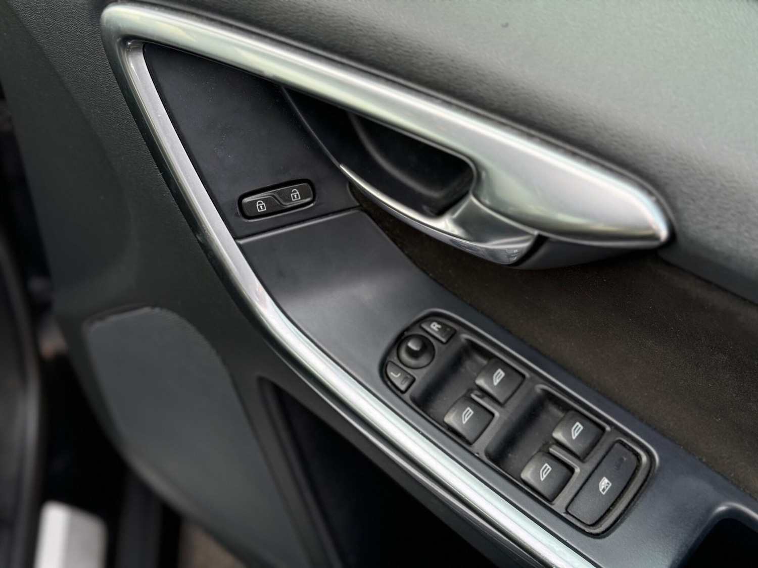 Used Volvo XC60 2014 for sale - 77255394: Photo 8