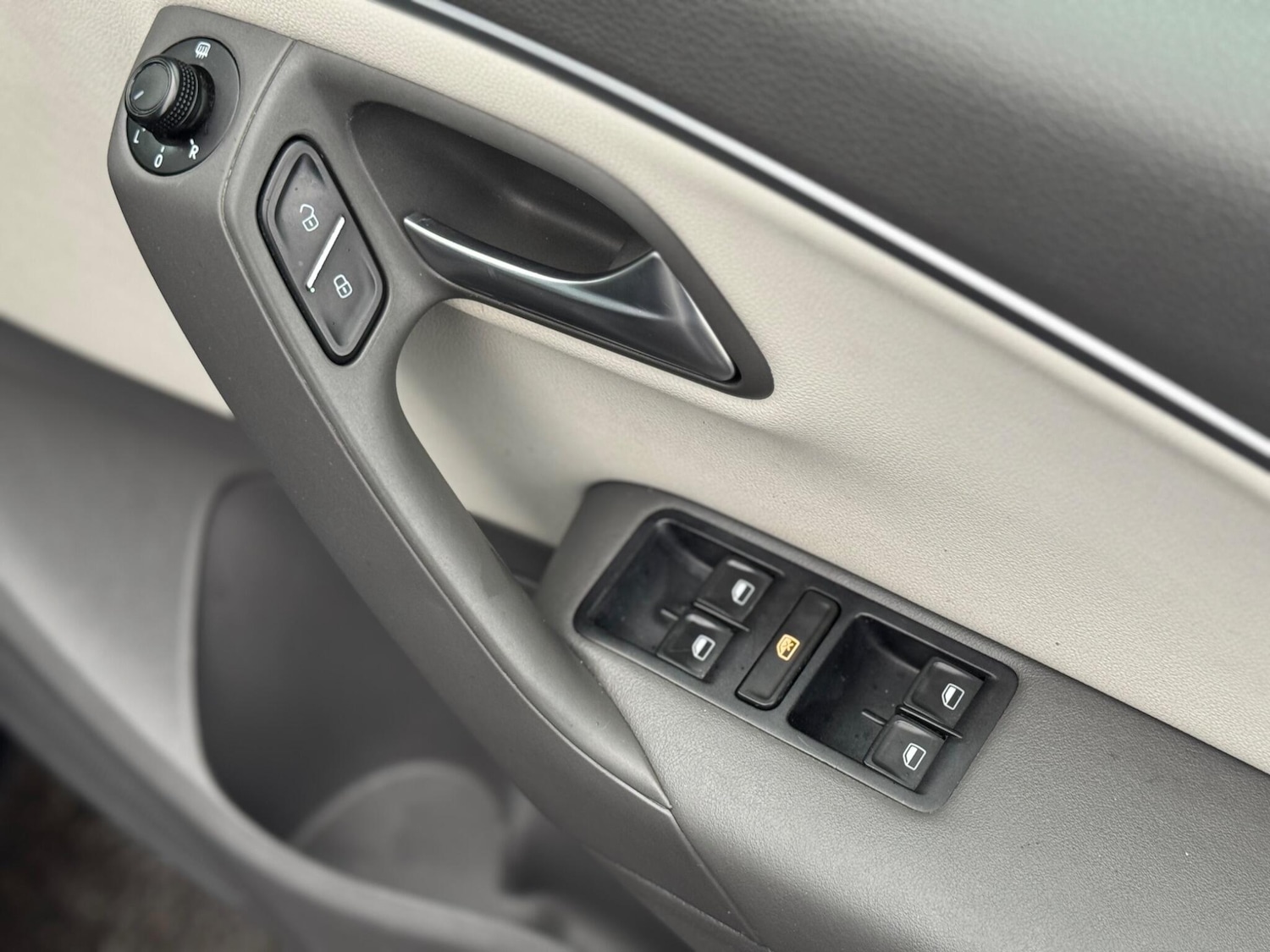 Used Volkswagen Polo 2017 for sale - 77278844: Photo 8