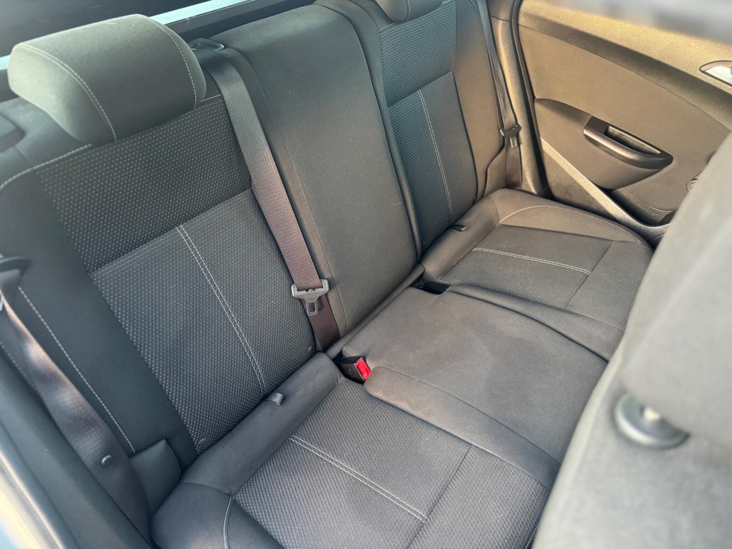 Used Vauxhall Astra 2012 for sale - 77925730: Photo 17