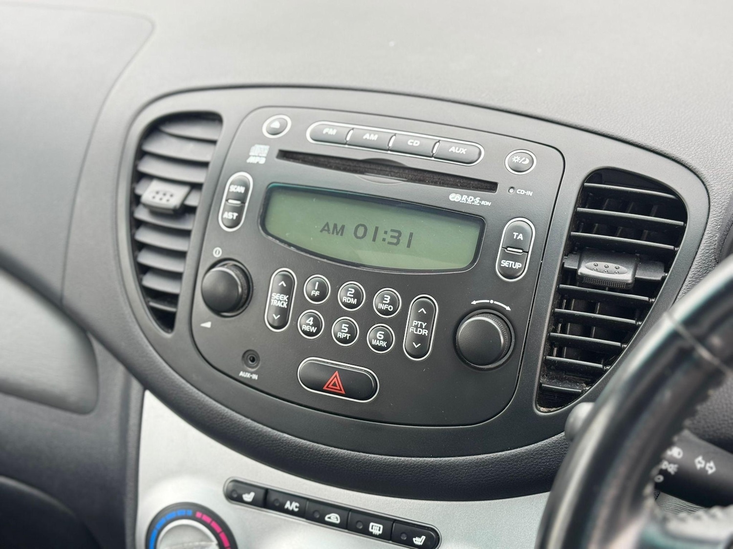 Used Hyundai i10 2009 for sale - 76549458: Photo 12