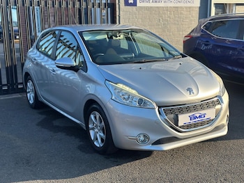 Used Peugeot 208 2015 for sale - 79212512: Photo