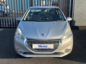 Used Peugeot 208 2015 for sale - 79212512: Photo