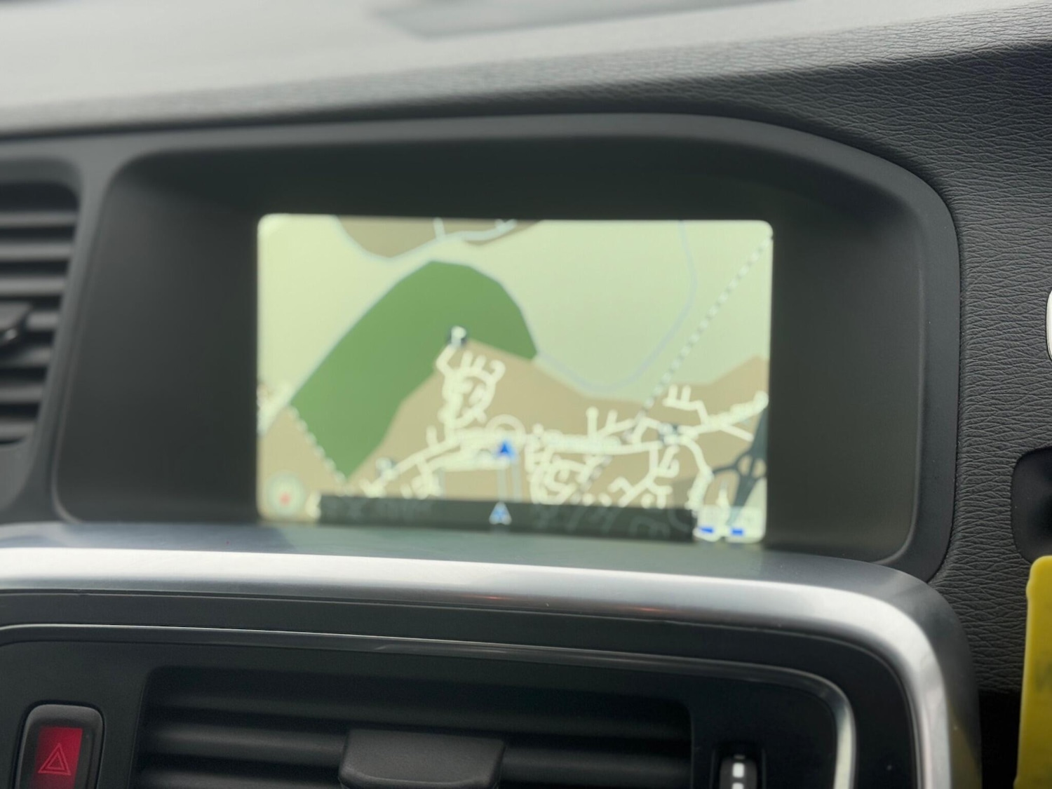 Used Volvo V60 2015 for sale - 77255384: Photo 15