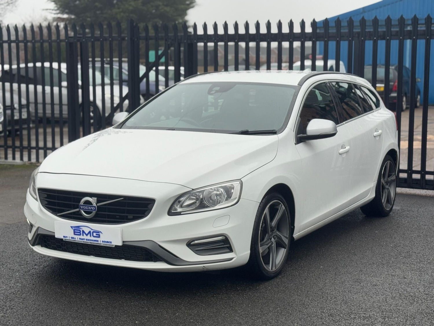 Used Volvo V60 2015 for sale - 77255384: Photo 3