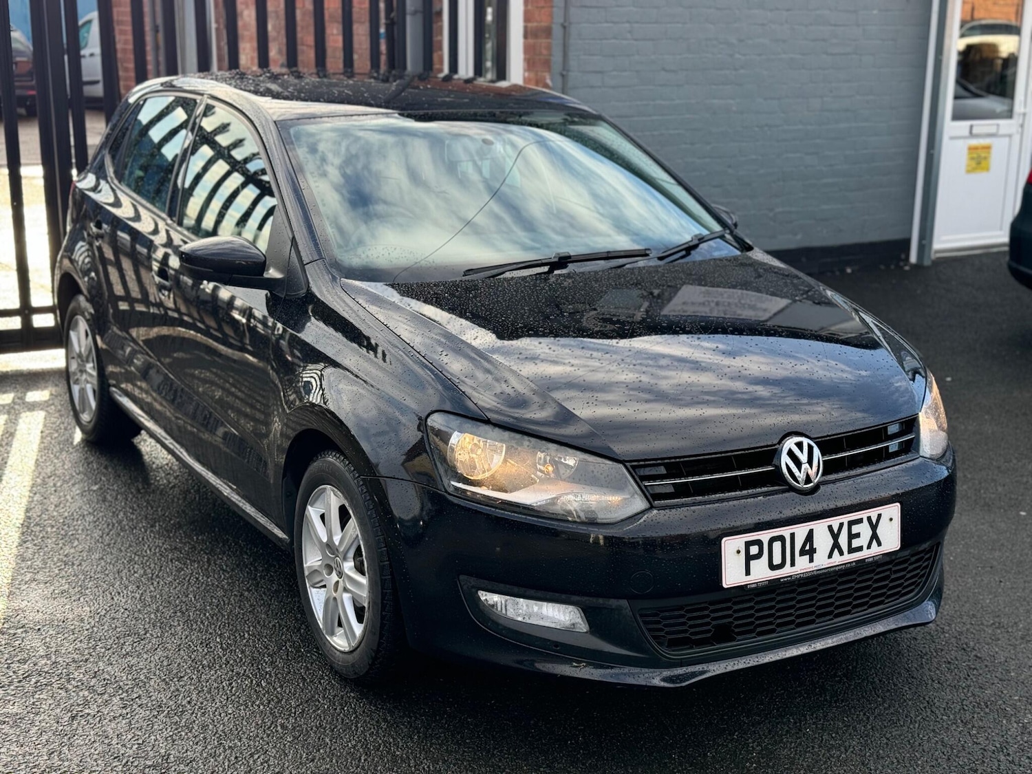 Used Volkswagen Polo 2014 for sale - 76765813: Photo 1