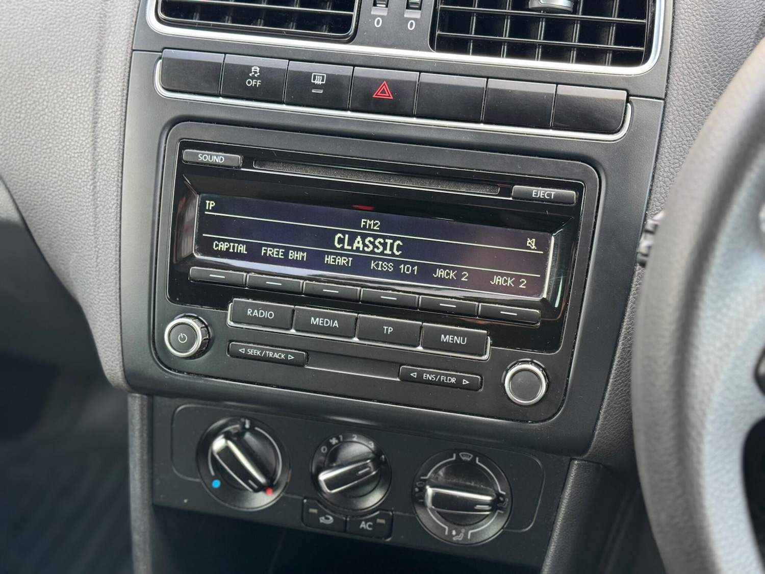 Used Volkswagen Polo 2014 for sale - 76765813: Photo 11