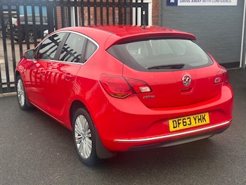 Used Vauxhall Astra 2014 for sale - 77255463: Photo
