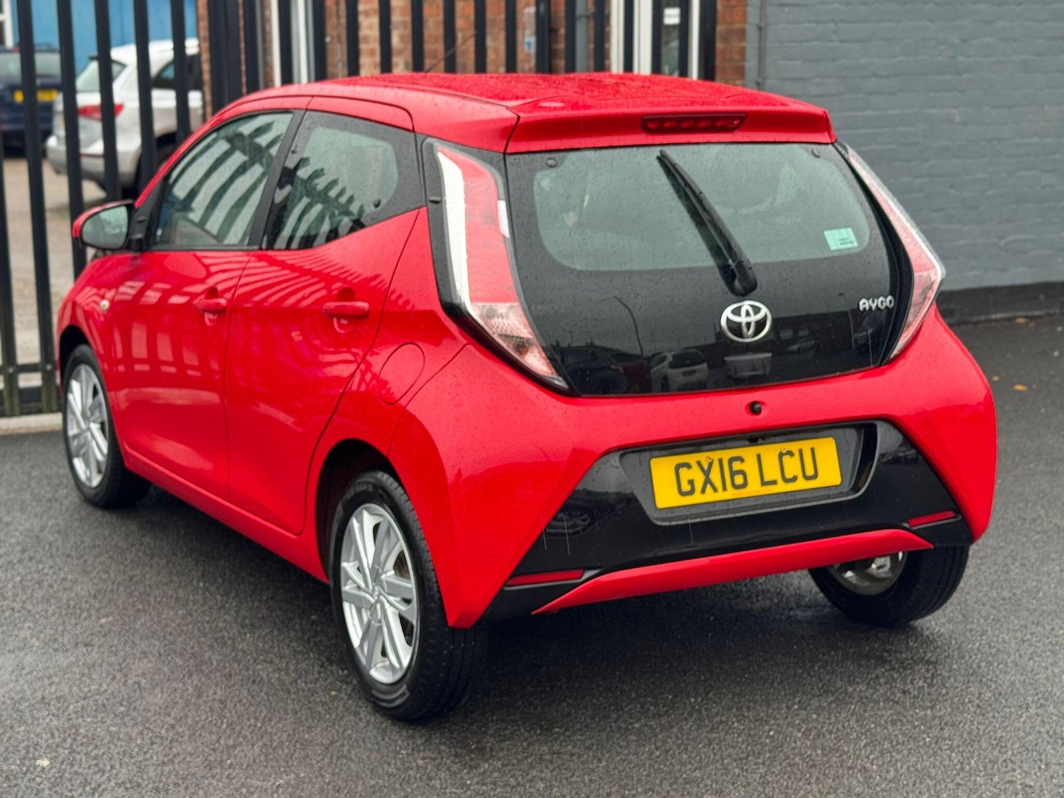 Used Toyota AYGO 2016 for sale - 76562043: Photo 6