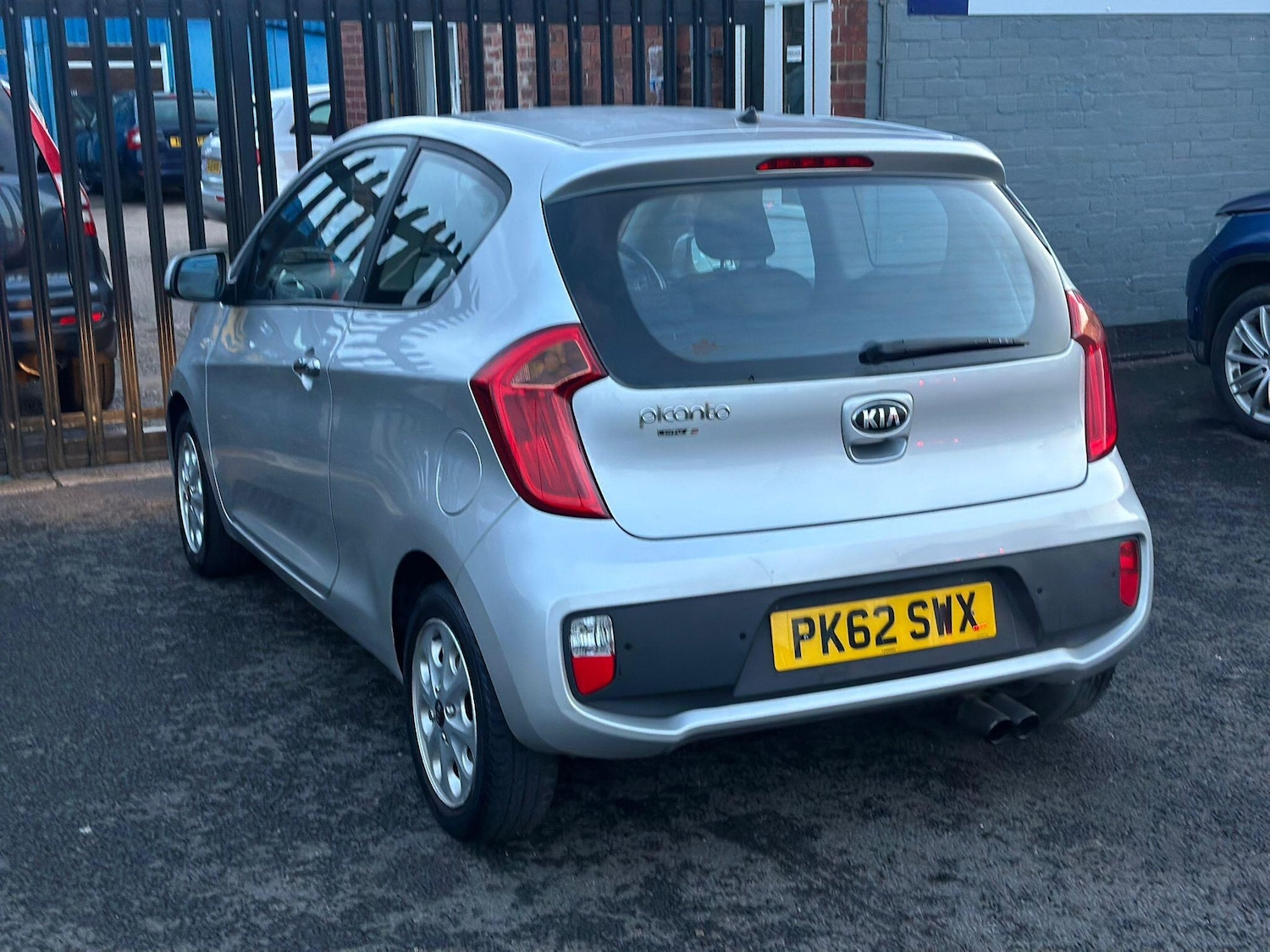 Used Kia Picanto 2012 for sale - 76573689: Photo 6