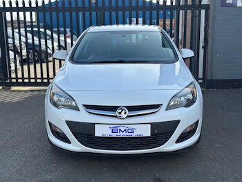 Used Vauxhall Astra 2015 for sale - 77670290: Photo