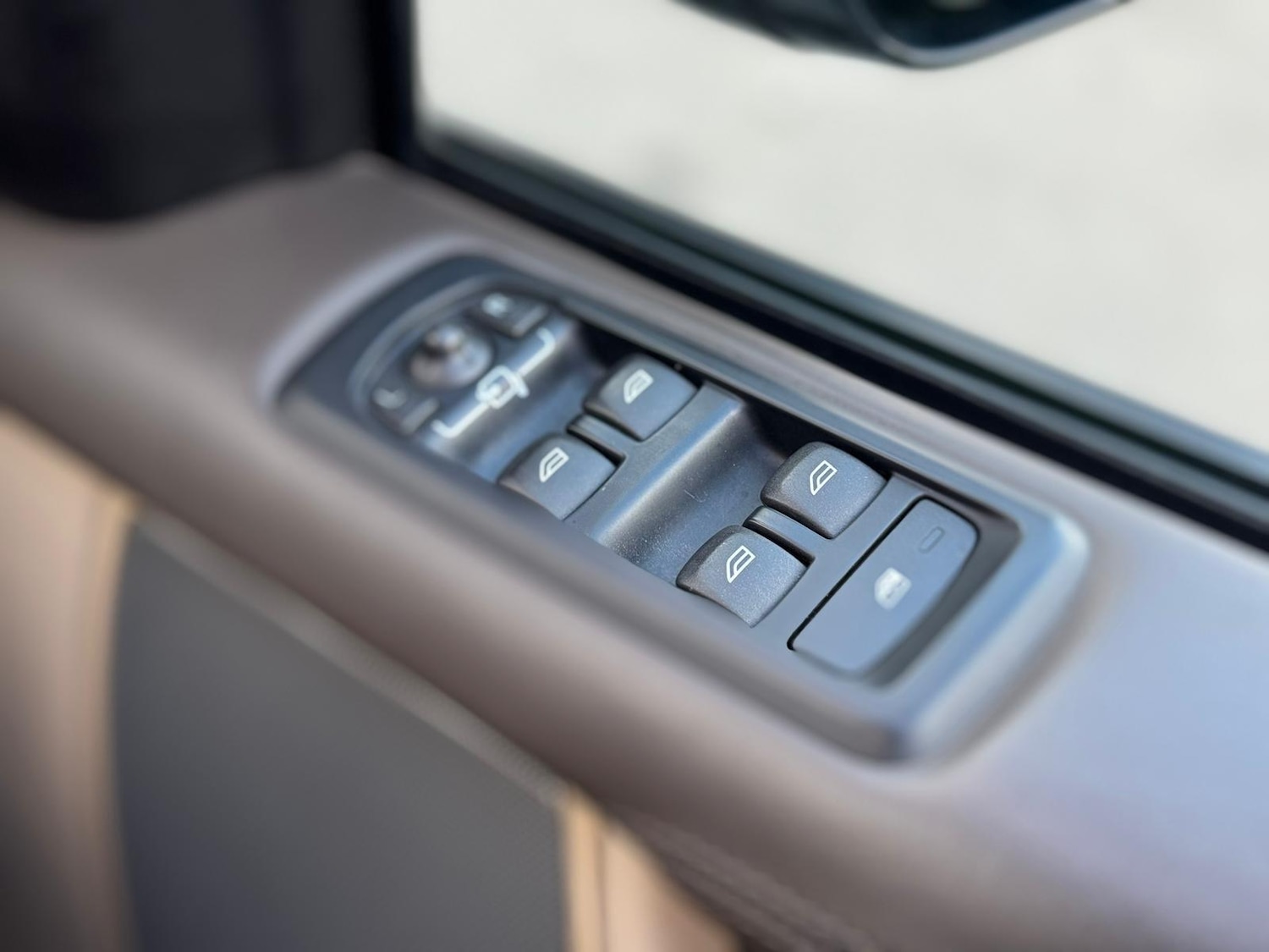 Used Land Rover Discovery 2014 for sale - 77255402: Photo 20