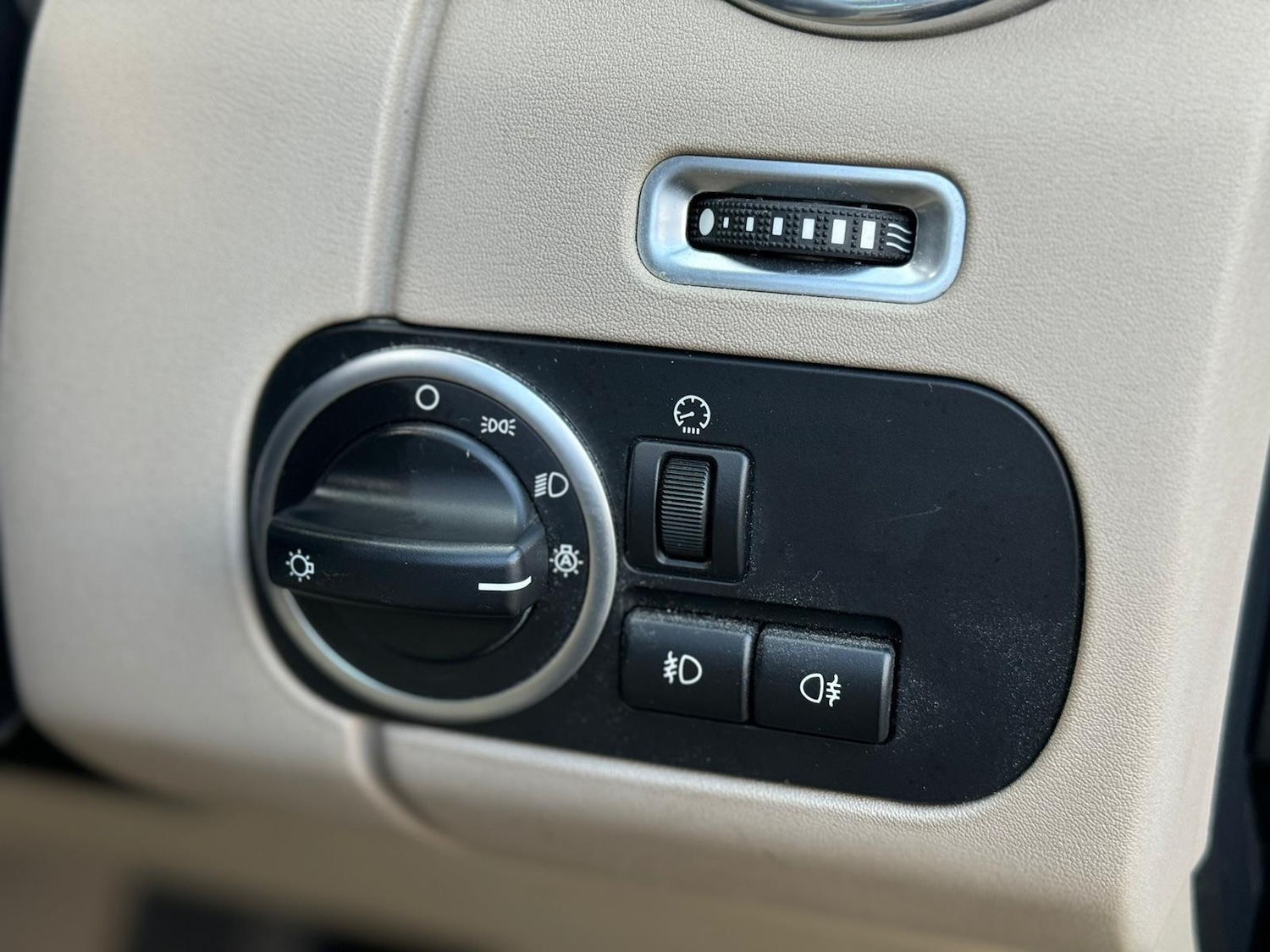 Used Land Rover Discovery 2014 for sale - 77255402: Photo 23